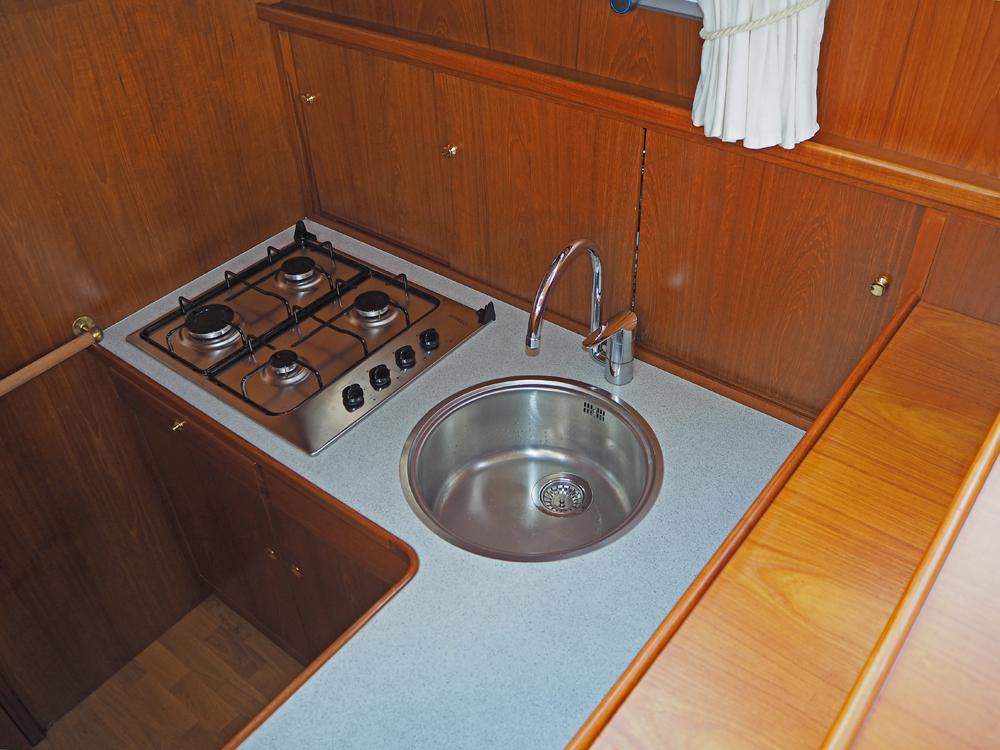 Fore ship, Accommodation